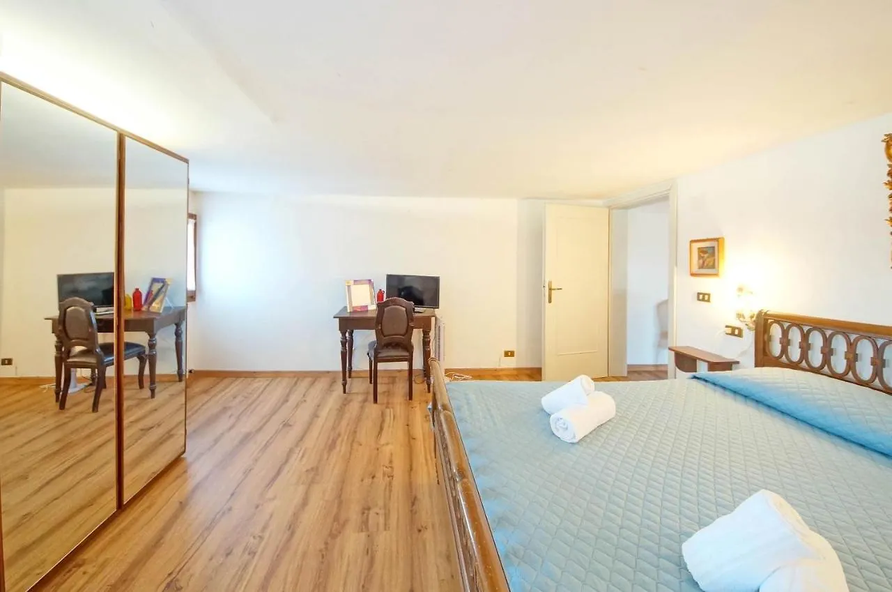 Dolcevita Apartments N 304 Rialto Mercato البندقية 0*,  إيطاليا
